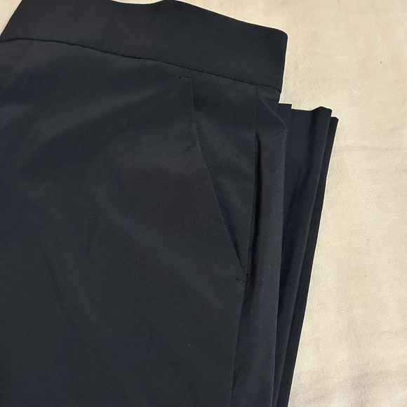 NWOT Athleta Tribeca Crop, Black, 6 - Picture 6 of 7